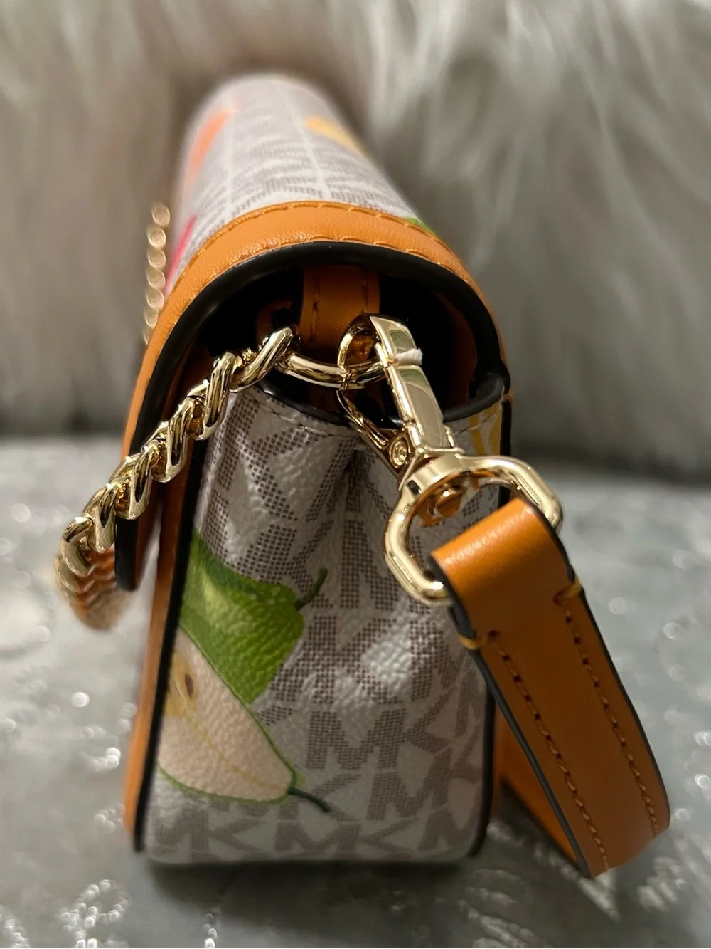 NWT Michael Kors Soho Fruit Printed Signature Logo Convertible Crossbody white - Picture 7 of 14